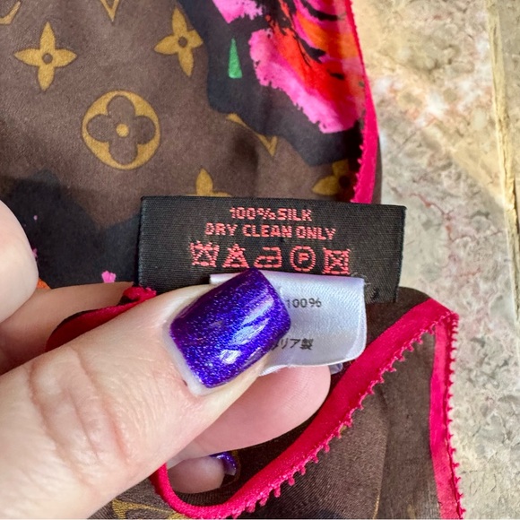 Louis Vuitton x Stephen Sprouse Monogram Roses Scarf - Picture 8 of 10
